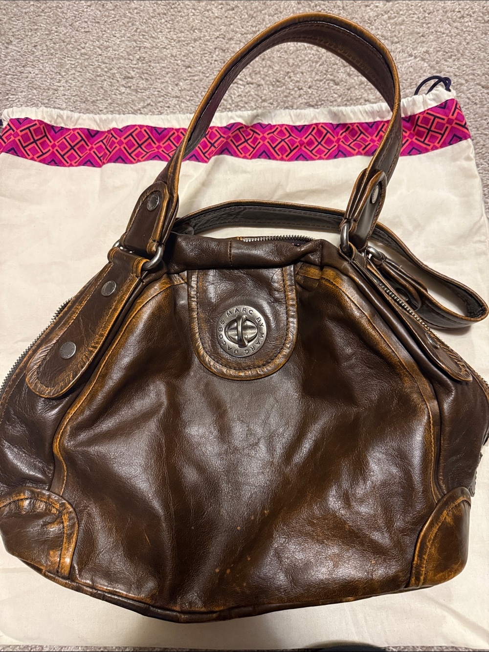 Brown distressed hobo shoulder bag. Marc Jacobโs